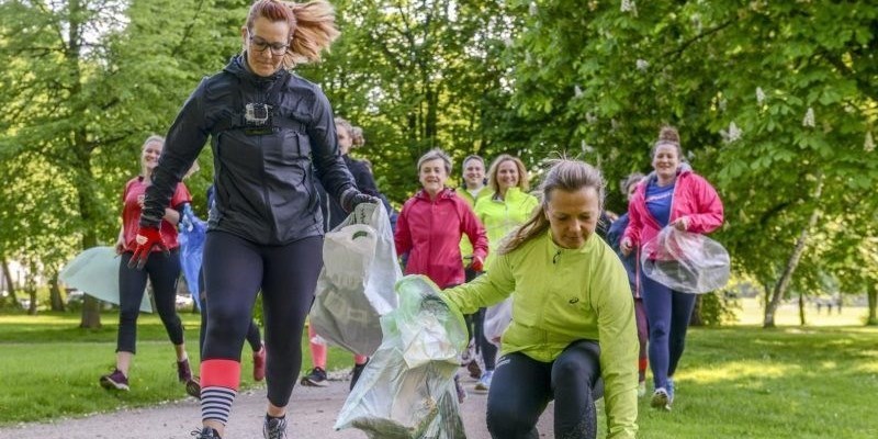 Plogging, lo sport diventa ecologico e si corre contro i rifiuti