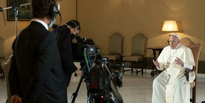Netflix “ingaggia” Papa Francesco