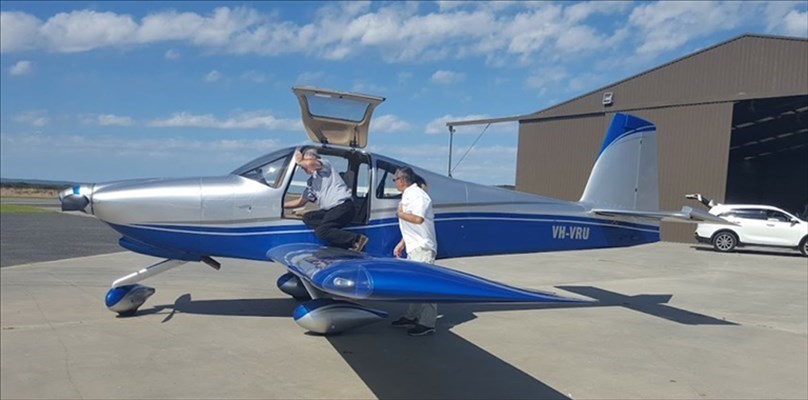 Tom Stuker, l’uomo col biglietto aereo a vita