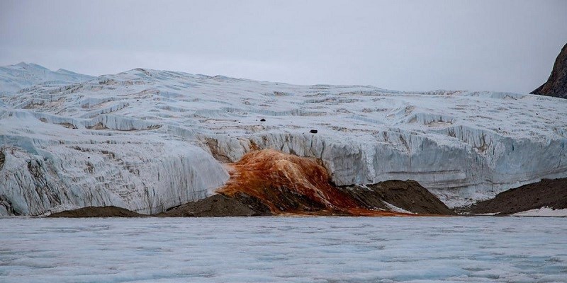 Le Cascate Rosse dell’Antartide