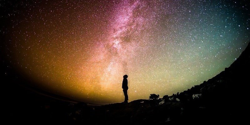 Nella Via Lattea una stella ci fa l’occhiolino