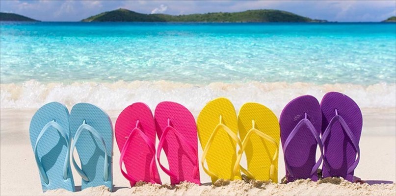 Le infradito, o flip-flop, sono le calzature dell’estate. Ma come sono nate?