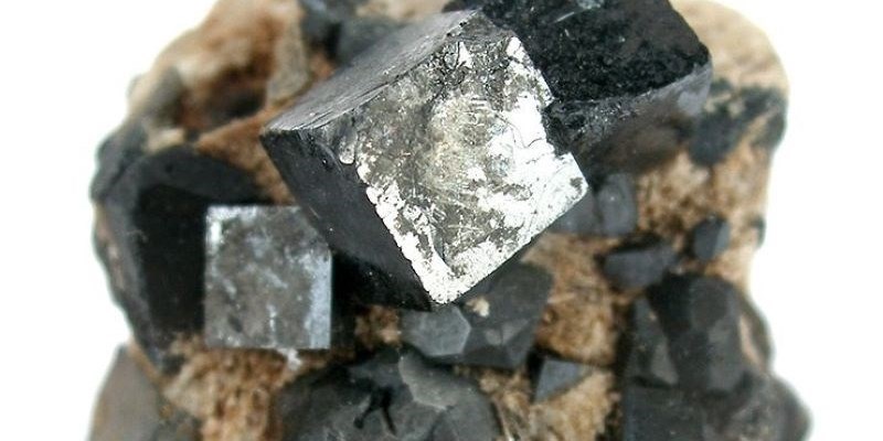 Perovskite, il minerale che rivoluziona l’energia solare